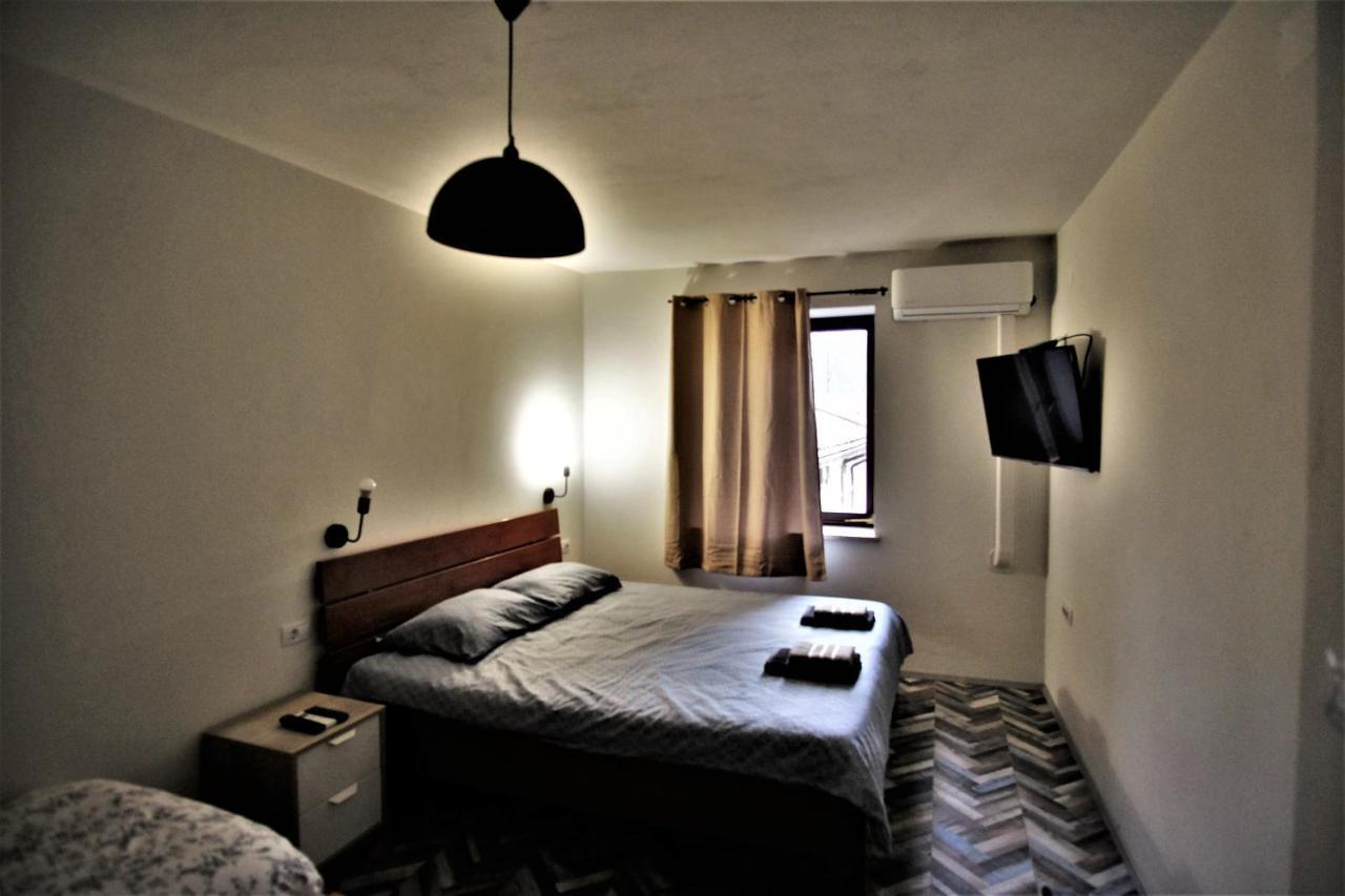 Old Square House - Hisa Na Starem Trgu Apartment Tolmin Ngoại thất bức ảnh